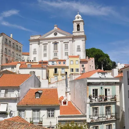 Alfama Cozy Loft Apartmán *